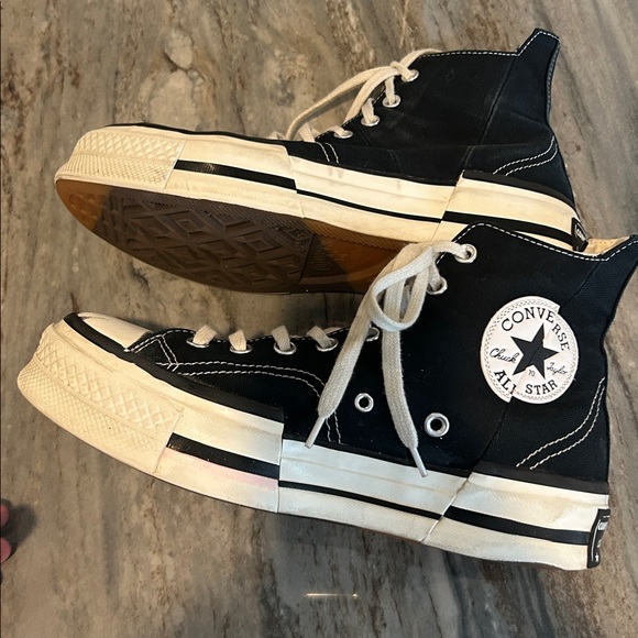 Women’s Converse All Star with cat claws! Sz 10.5 EUC but have artwork on top - Picture 3 of 8